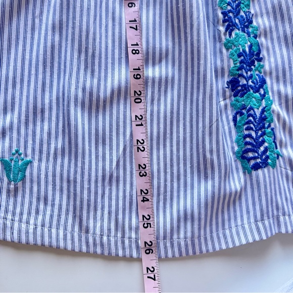 J. MARIE Blue Pinstripe Floral Embroidered Top Sleeveless Size Large - Picture 7 of 7